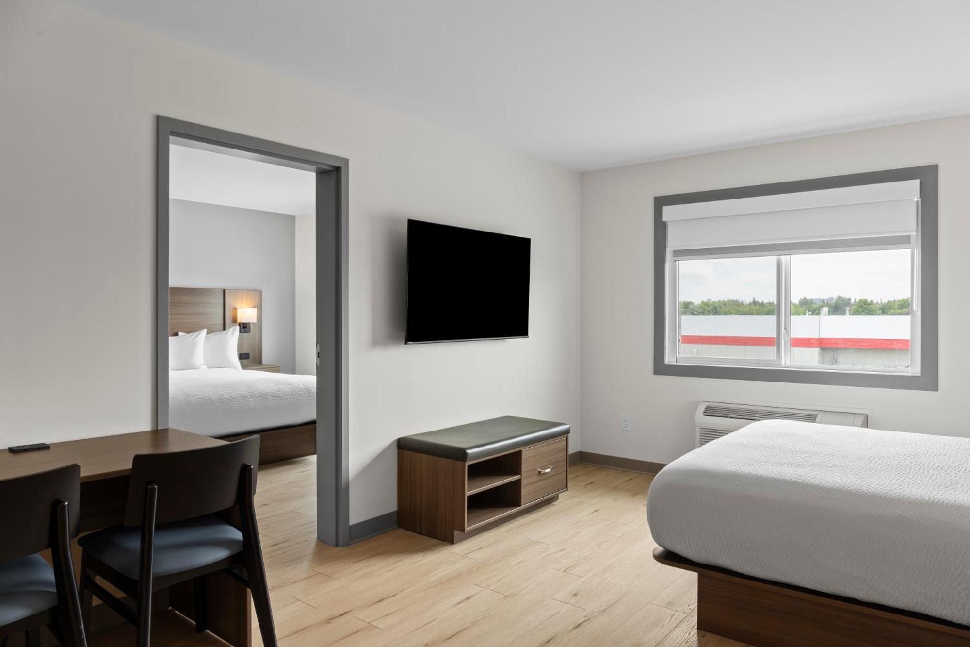 Days Inn By Wyndham Steinbach Экстерьер фото