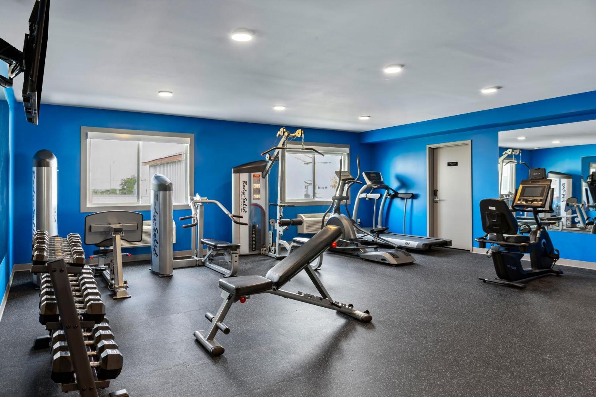Days Inn By Wyndham Steinbach Экстерьер фото